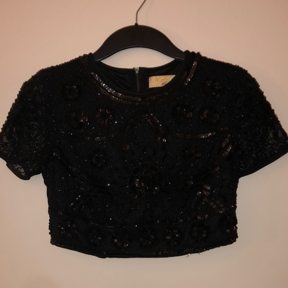 Black Crop Top 🖤